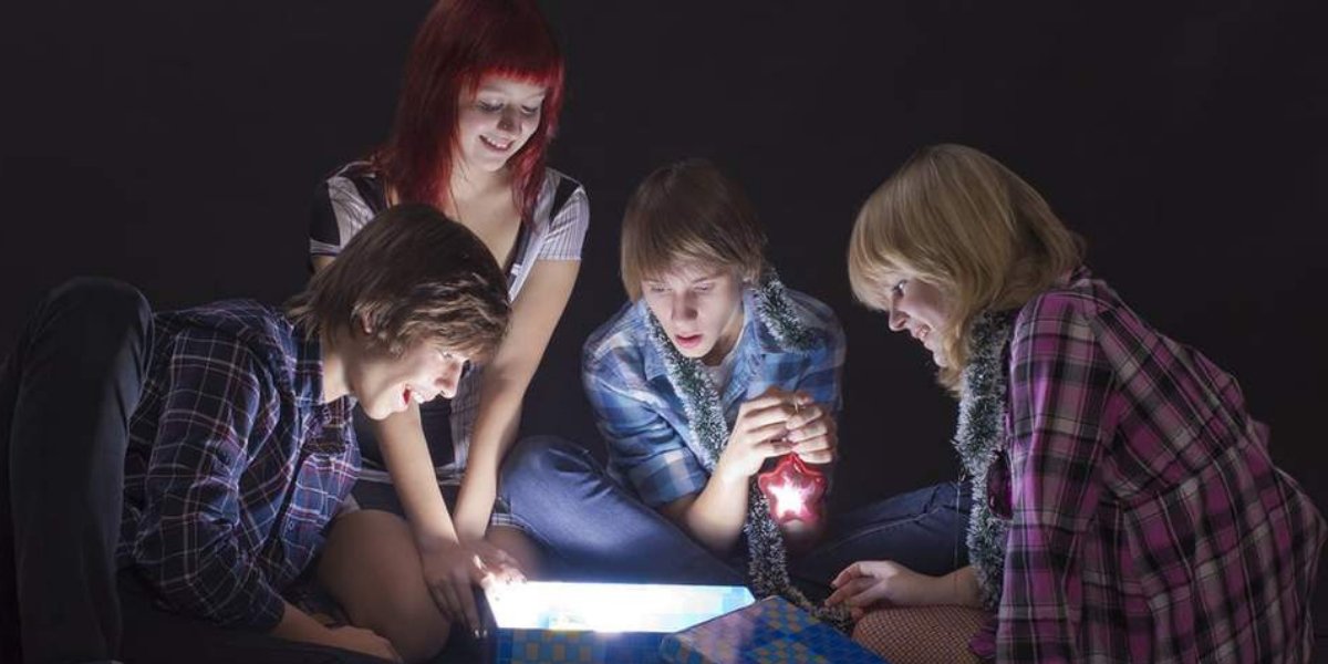 How teenagers purcahse sex toys? - Sohimi